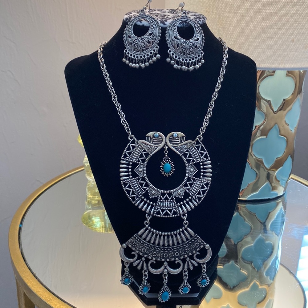 Steve Madden Boho statement necklace & earring set. Silver tone, faux turquoise
